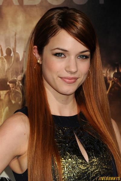 Alexis Knapp