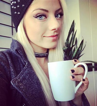 Alexa Bliss taking a selfie