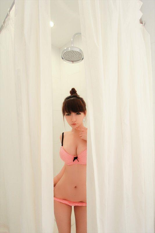Amanda Hua Jia in lingerie