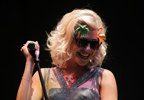 Pixie Lott Performs at the V Festival at Hylands Park in Chelmsford Day 2 - 19.08.2012