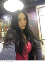 Cee Liu Zi Xi taking a selfie