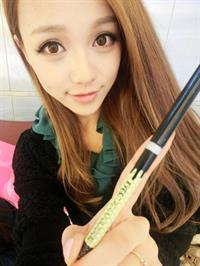 Huang Yi Lin taking a selfie