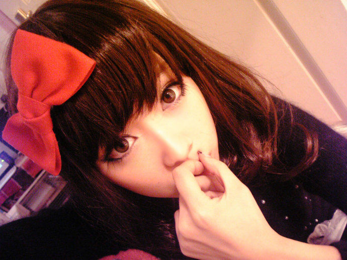 Huang Yi Lin taking a selfie