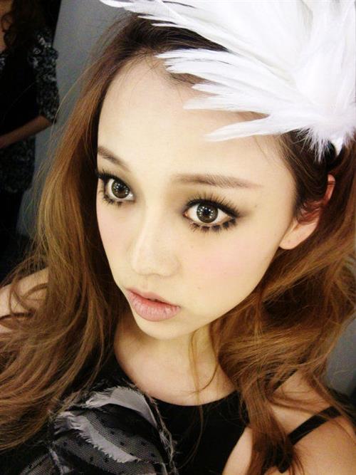 Huang Yi Lin taking a selfie