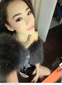 Jin Mei Xin taking a selfie
