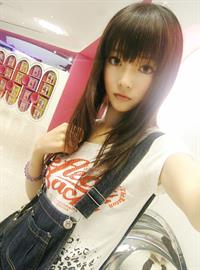 Kingboo taking a selfie