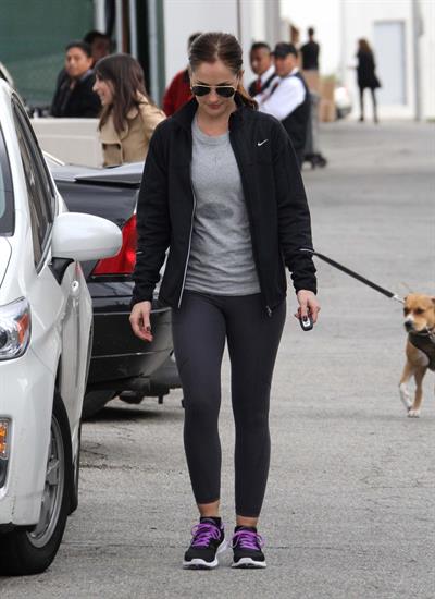 Minka Kelly leaving the gym in LA 12/14/12 