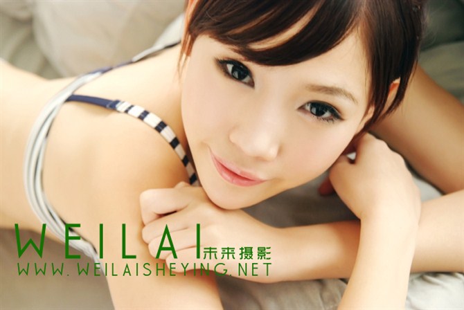 Pei Si Rao in lingerie