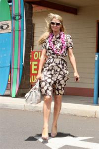Paris Hilton Shopping with her friend in Hawaii 25.05.13 