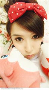 Zhang Wanyou taking a selfie