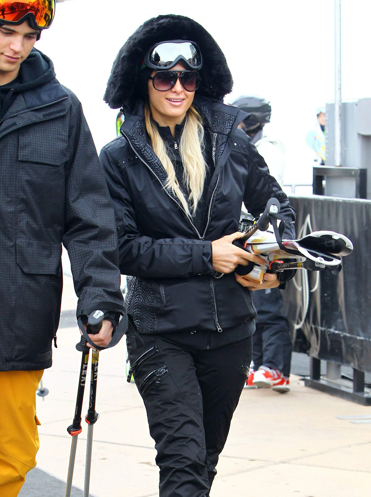 Paris Hilton enjoying a day in the mountains of Aspen December 18, 2012 