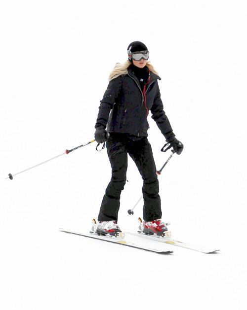 Paris Hilton enjoying a day in the mountains of Aspen December 18, 2012 