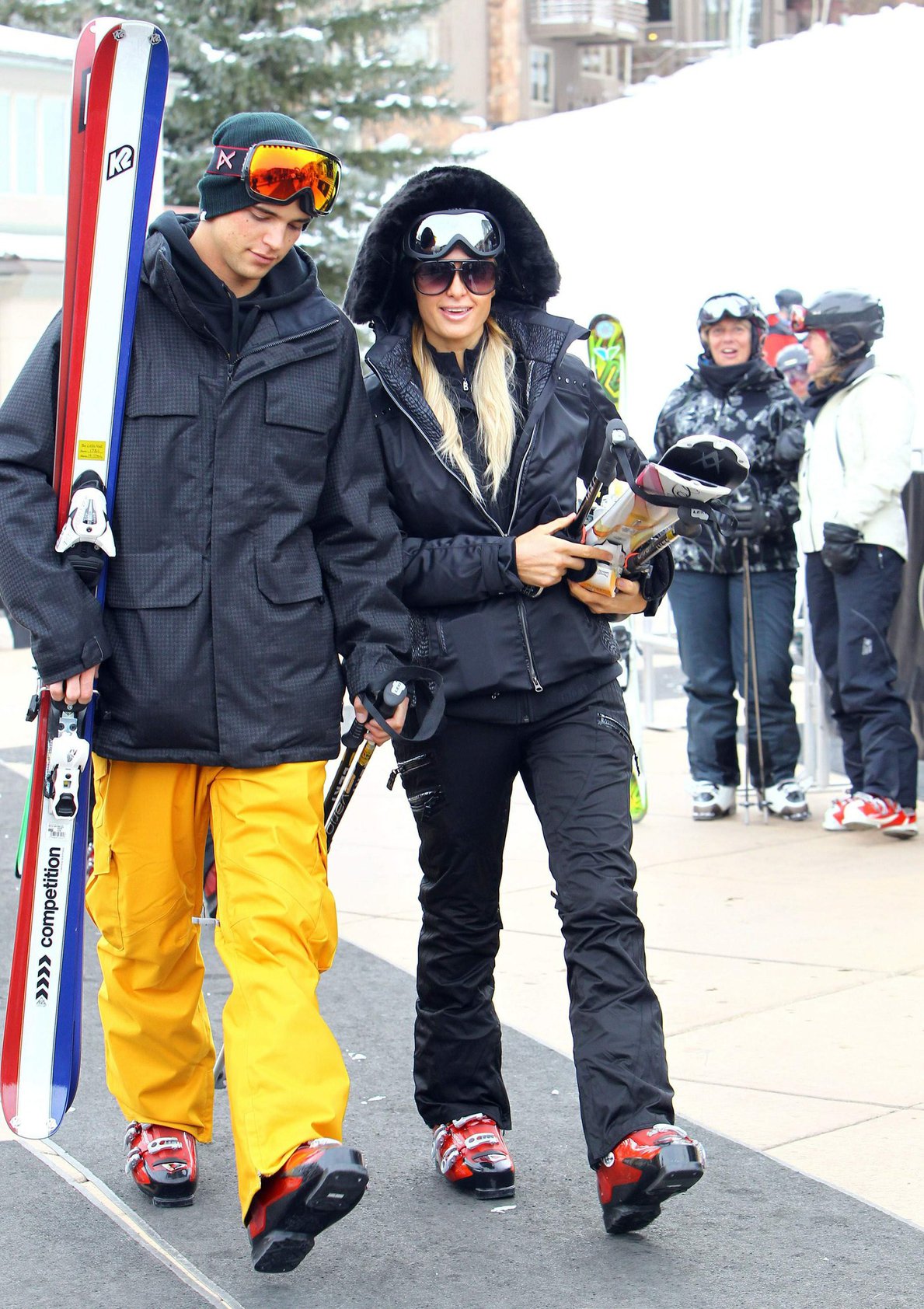 Paris Hilton enjoying a day in the mountains of Aspen December 18, 2012 