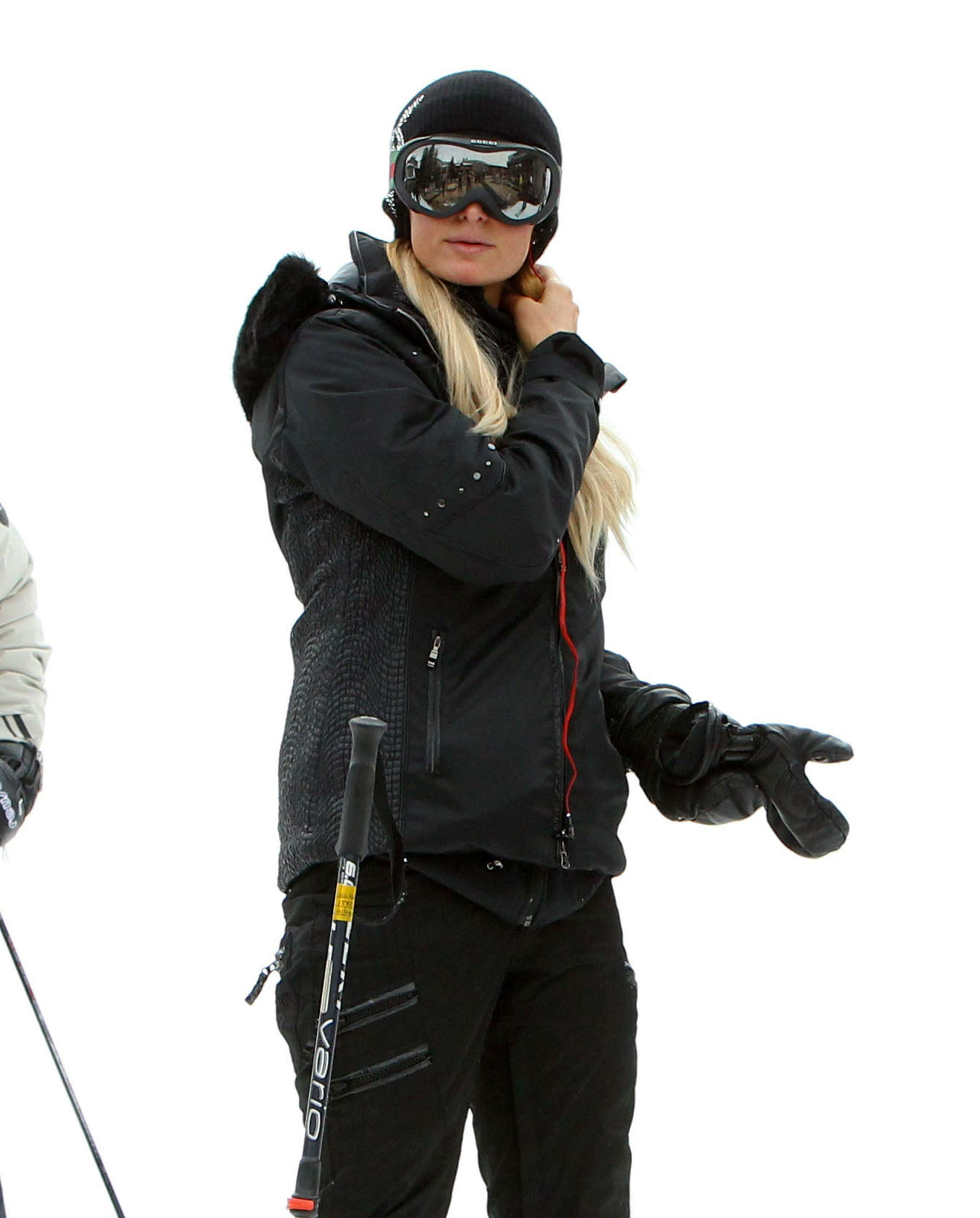 Paris Hilton enjoying a day in the mountains of Aspen December 18, 2012 