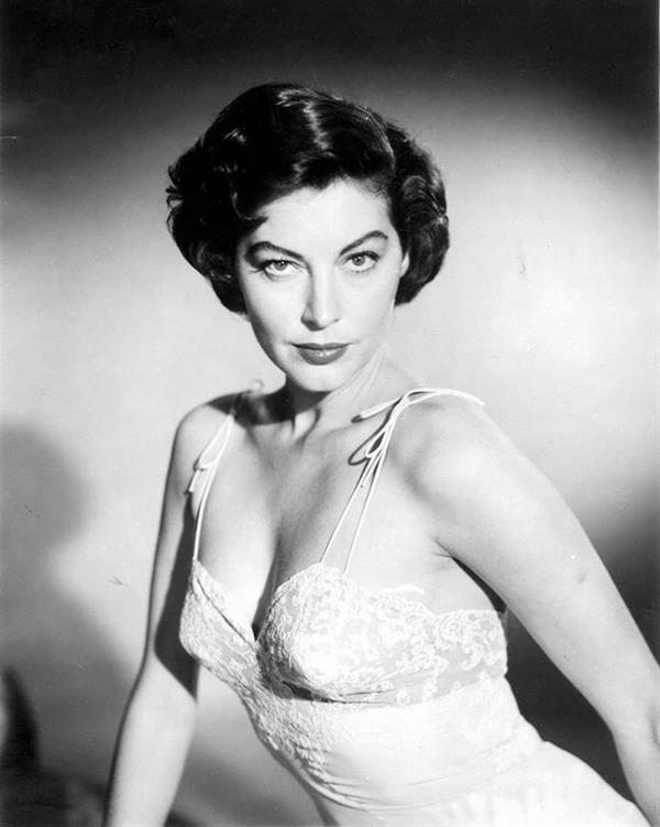 Ava Gardner in lingerie