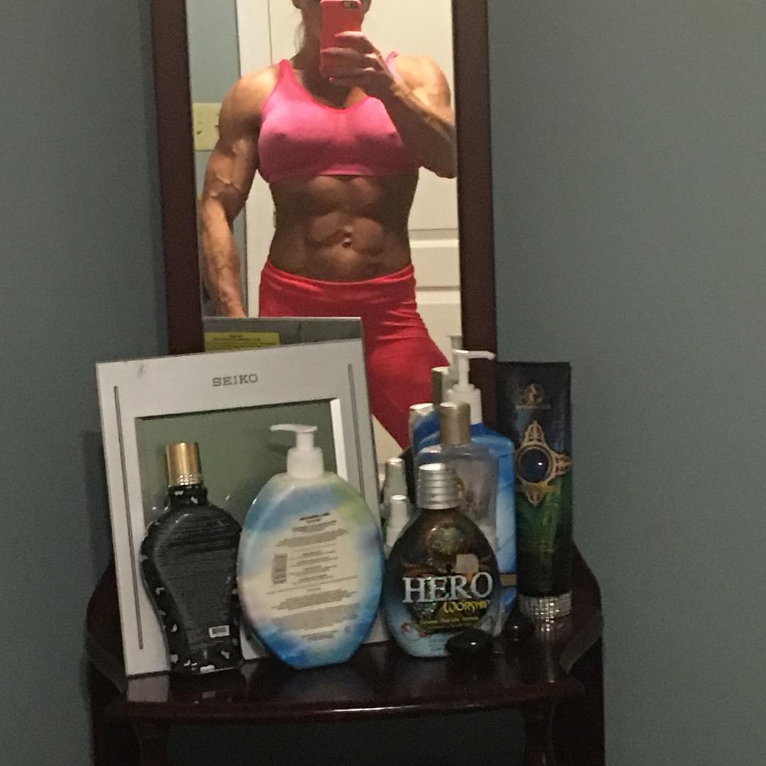 Shannon Rabon taking a selfie