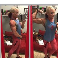 Amanda Michelle Folstad Ptak taking a selfie