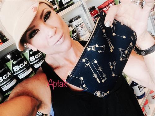 Amanda Michelle Folstad Ptak taking a selfie