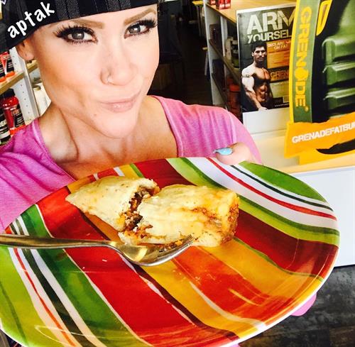 Amanda Michelle Folstad Ptak taking a selfie