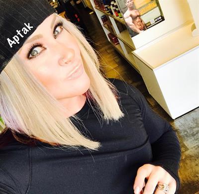 Amanda Michelle Folstad Ptak taking a selfie