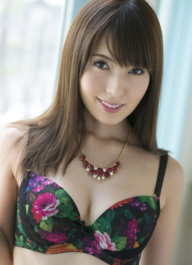 Yui Hatano in lingerie
