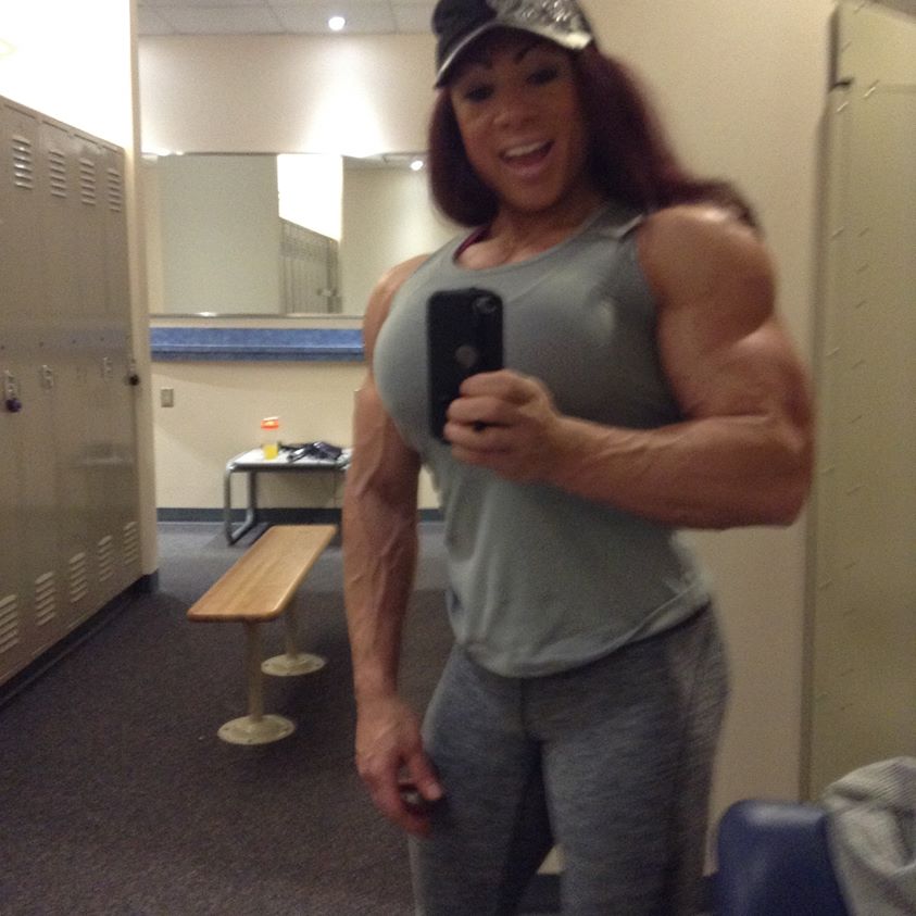 Isabelle Turell taking a selfie