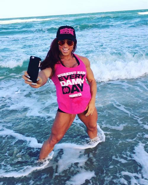 Isabelle Turell taking a selfie