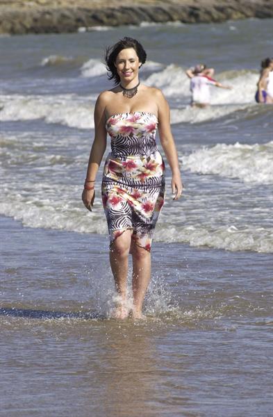Alex Jones Barry Island Beach Promos