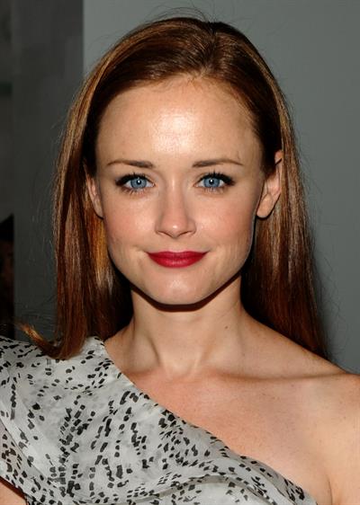 Alexis Bledel Monique Lhuillier Spring 2011 fashion show on September 13, 2010