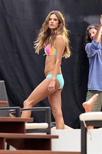 Alessandra Ambrosio Victoria's Secret bikini photoshoot candids, Miami, Jan 30, 2014 