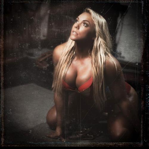 Minna Pajulahti taking a selfie