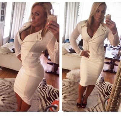 Minna Pajulahti taking a selfie