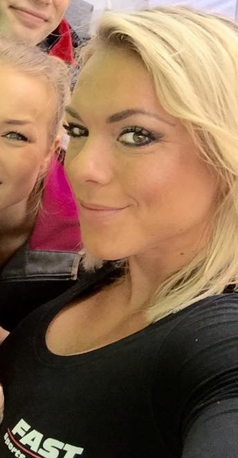 Minna Pajulahti taking a selfie