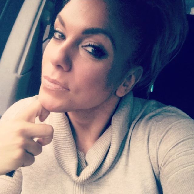 Minna Pajulahti taking a selfie