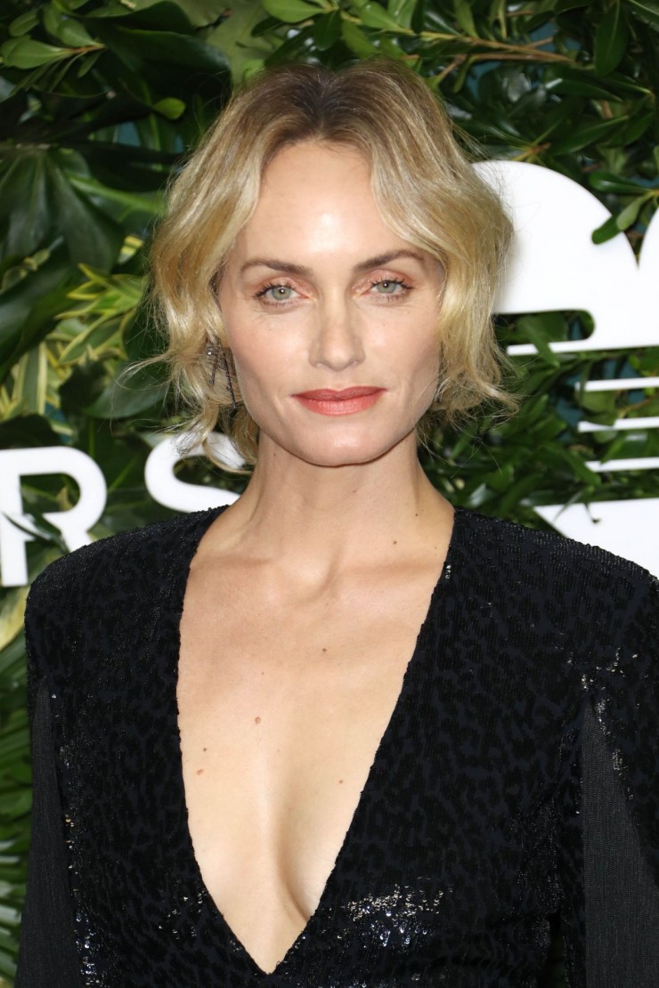 Amber Valletta