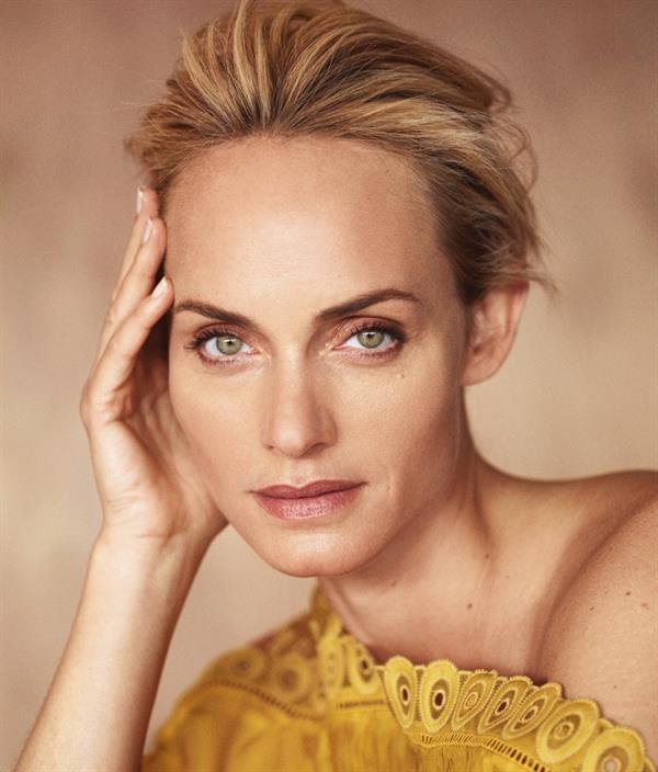 Amber Valletta