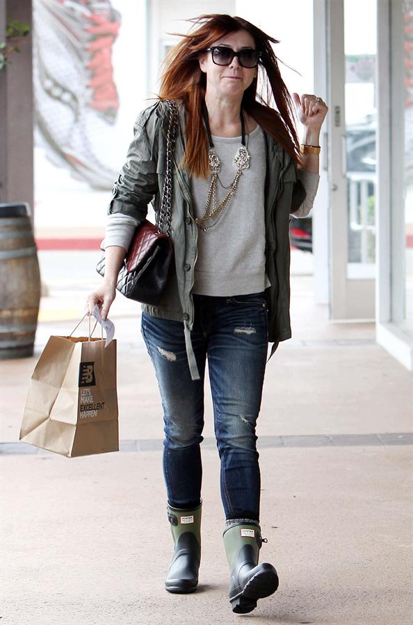 Alyson Hannigan Shopping in Brentwood (November 21, 2013) 