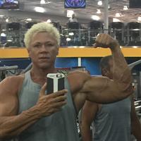 Jayne Stark taking a selfie