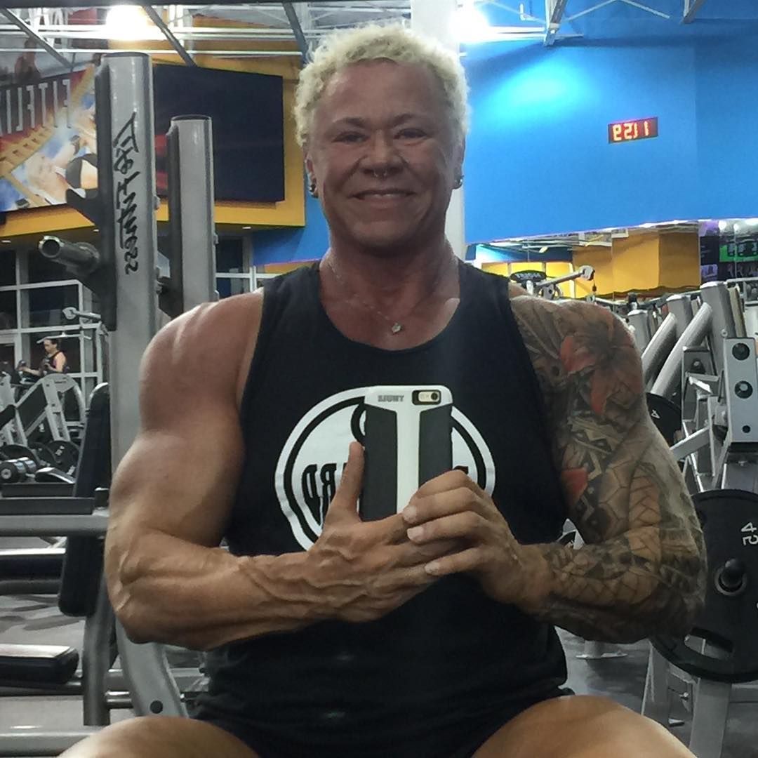 Jayne Stark taking a selfie