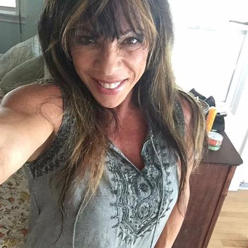 Sondra Faas taking a selfie