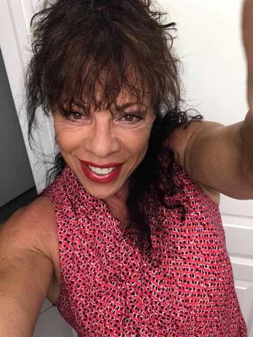 Sondra Faas taking a selfie