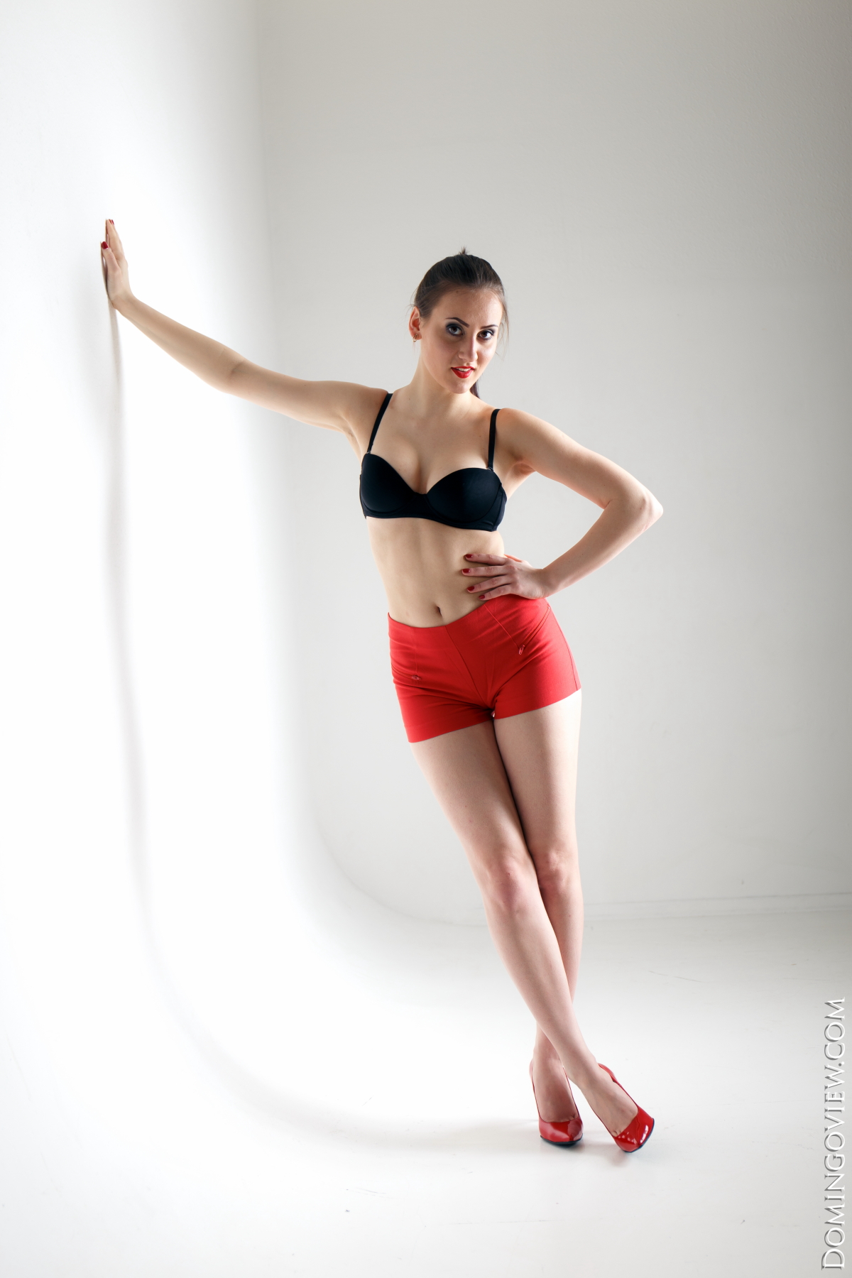 Sexy teen showing her nice body