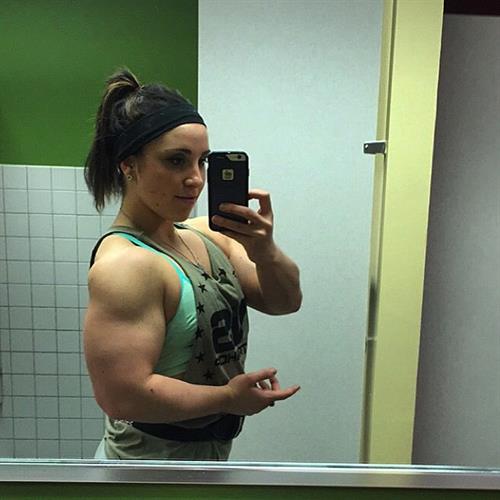 Chloe Sannito taking a selfie