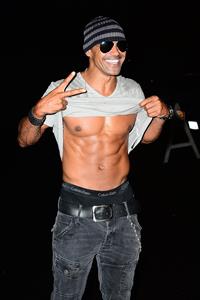 Shemar Moore shows off his six pack at The Beyonce Concert August 2, 2014