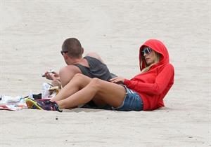 Heidi Klum haning out at the beach in Santa Monica on August 24, 2013