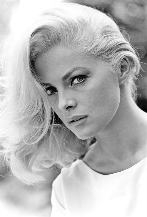 Virna Lisi  