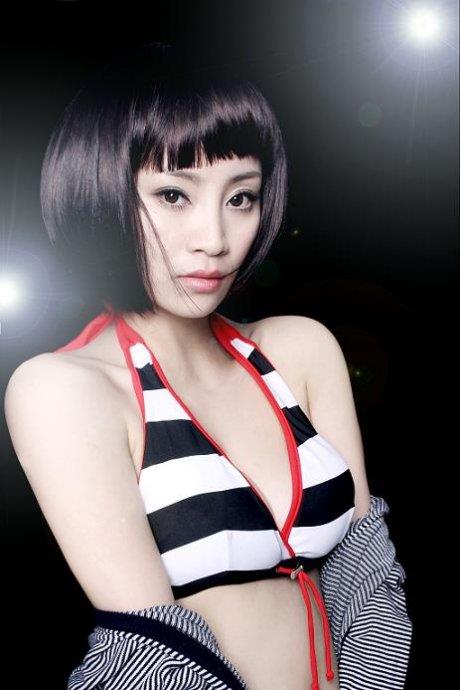 Shao Lu Ya in a bikini