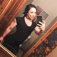 Chloe Sannito taking a selfie