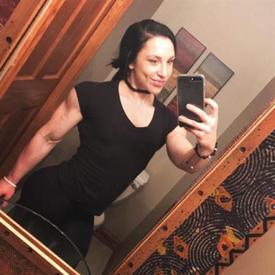 Chloe Sannito taking a selfie