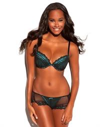 Eve Tramunt in lingerie